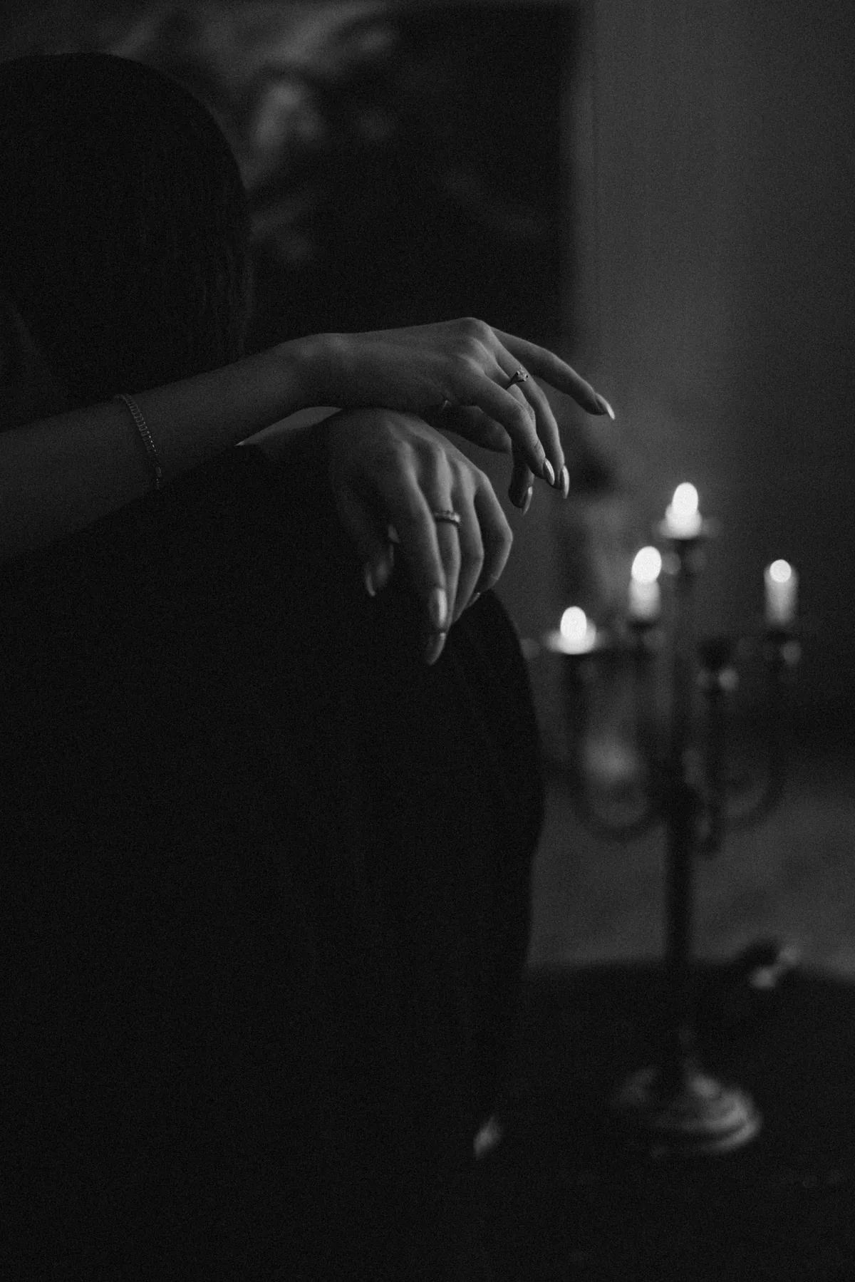 Какво е dark romance и защо всички говорят за него?